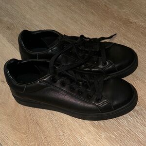 ALDO women’s Classic Black Sneakers